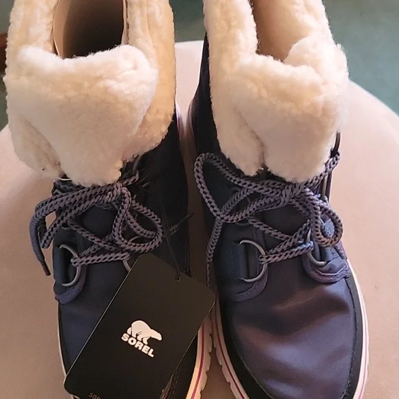 Brand new Sorel boots - Picture 4 of 5